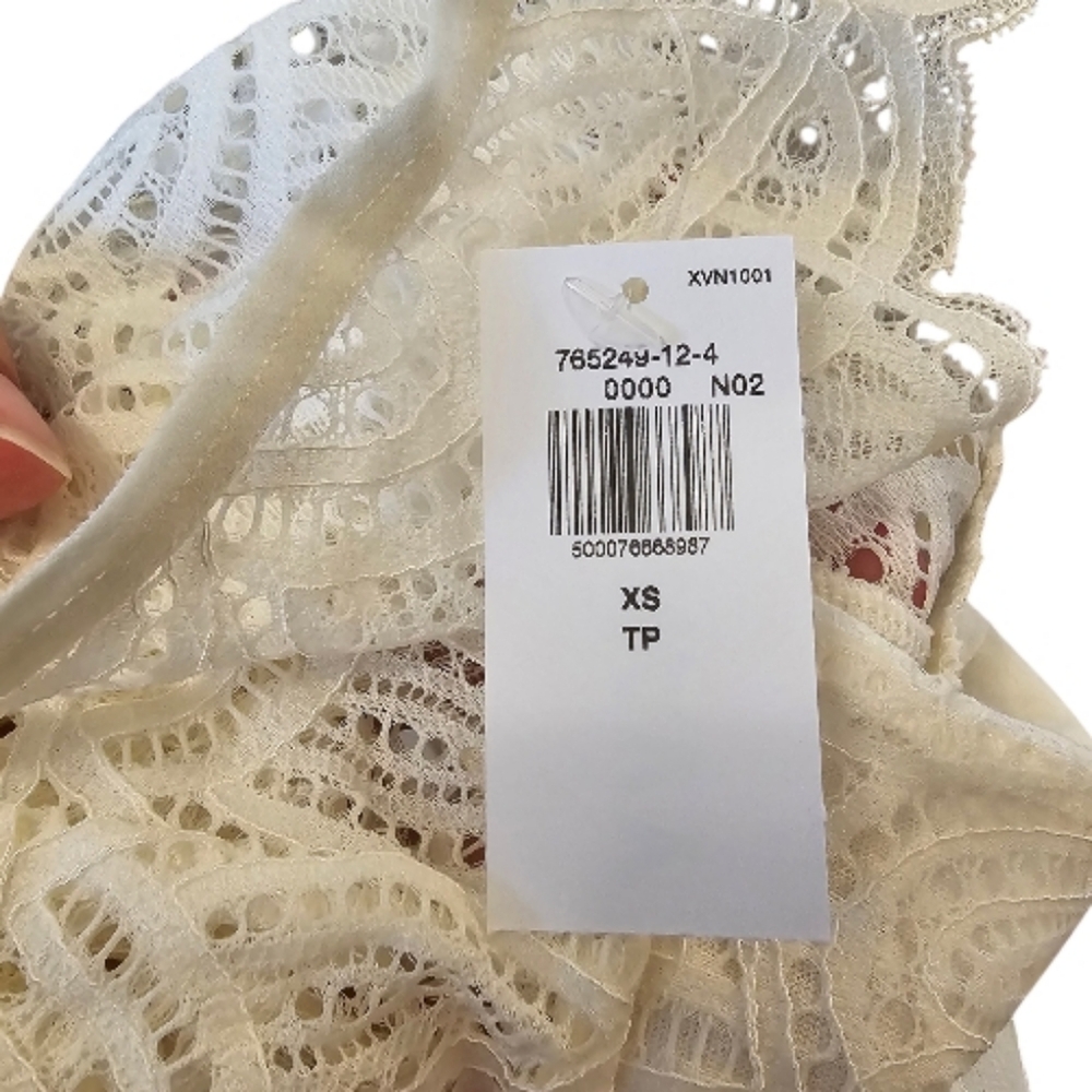 White Old Navy Women's Lace Cheeky Thong Underwear - Picture 5 of 6
